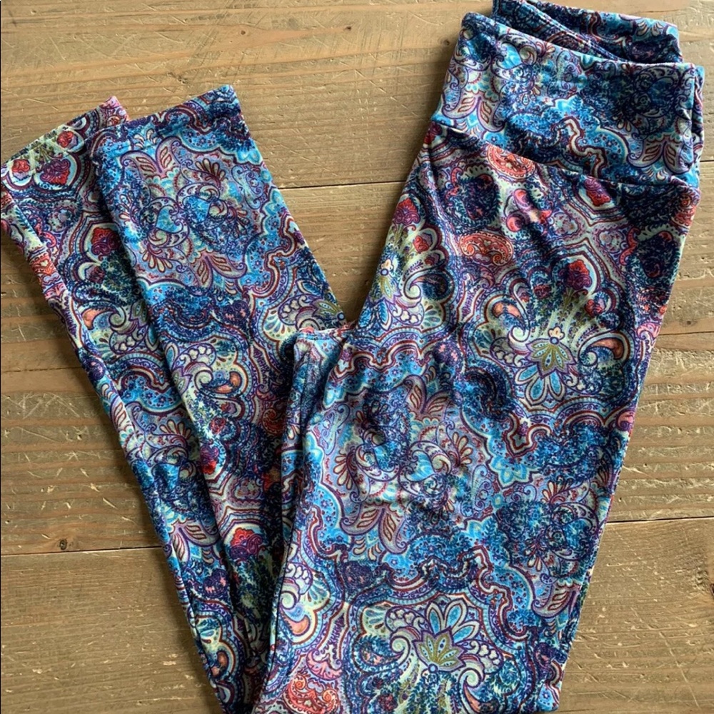 LulaRoe One Size Leggings Kaleidoscopd Patterned